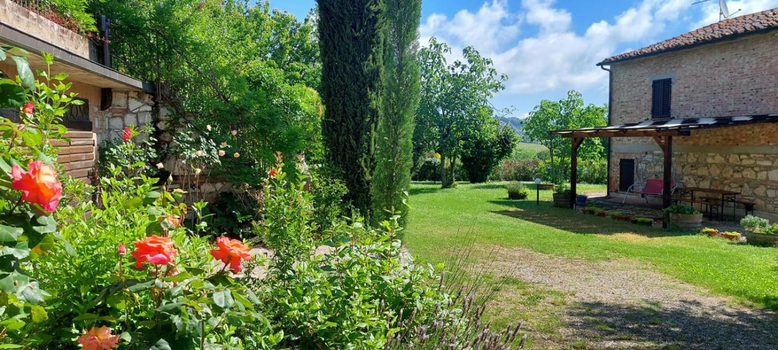 Chianti - Lovely Cottage With Parking & Garden! كاستيلْنْوافو بيراردين المظهر الخارجي الصورة
